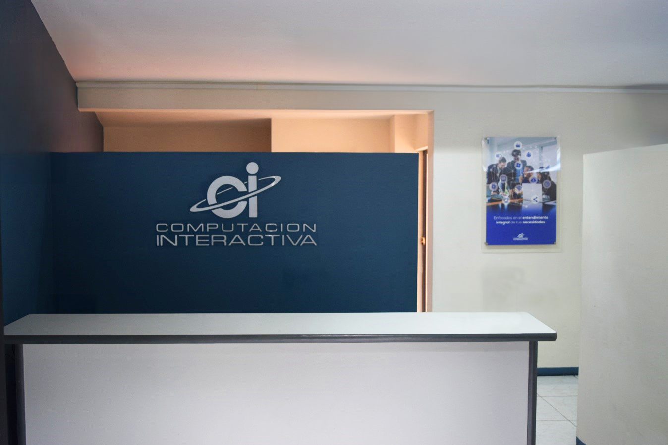 Contact Us – Computación Interactiva